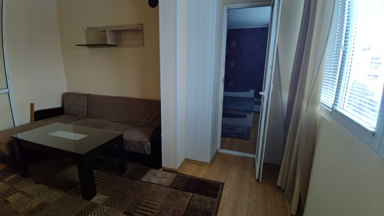 Продава се Двустаен апартамент в Шумен, 2-ри корпус - 46 кв.м за 1386 €/кв.м - Снимка #8