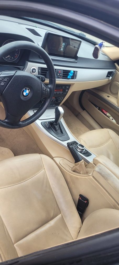 Vând BMW E90 325Xi An 2007 totul funcțional