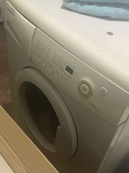 Продам машинку стиральную