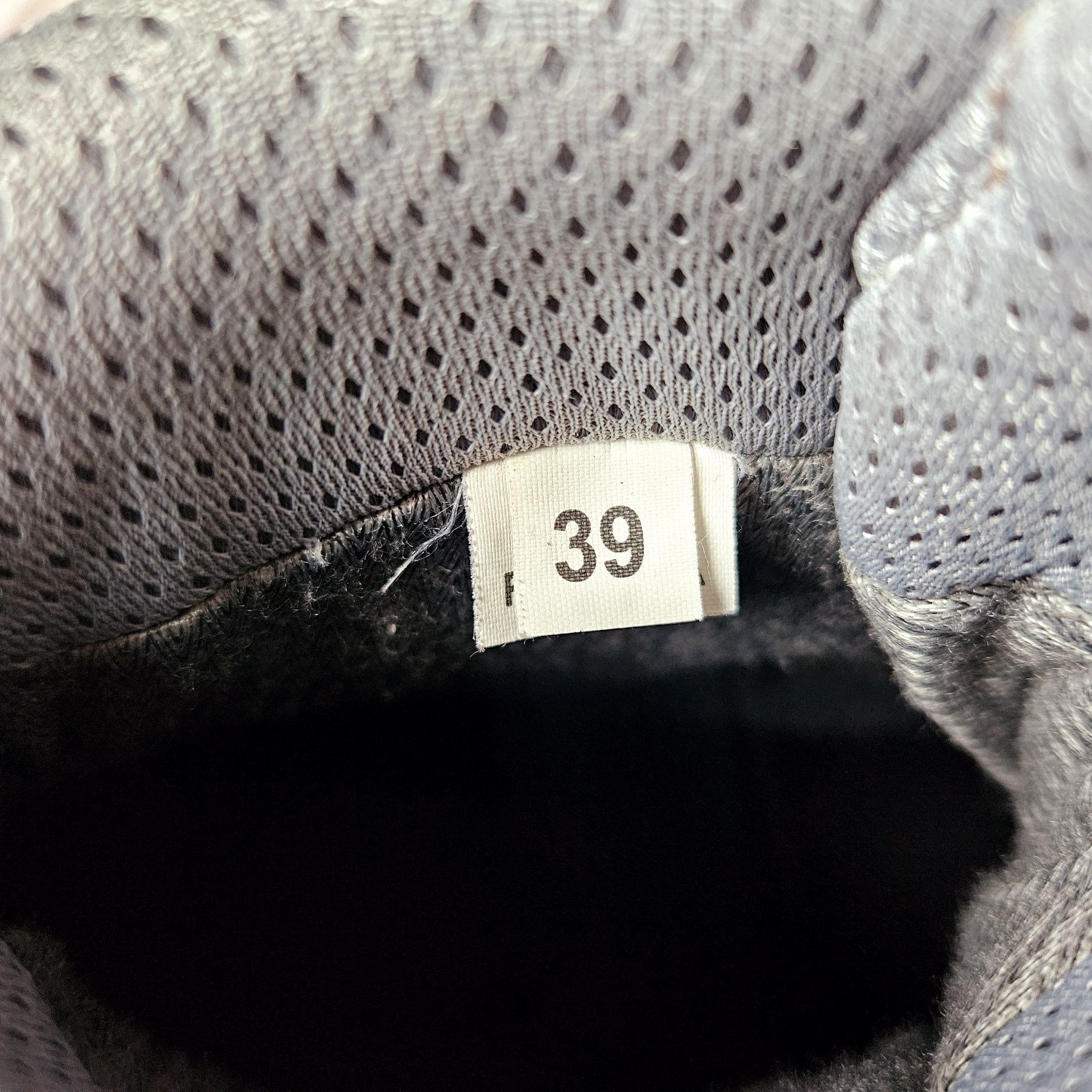 Дамски туристически обувки GarSport, подметка Vibram