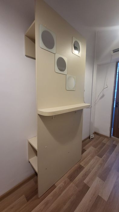 Vând cuier hol model Ikea
