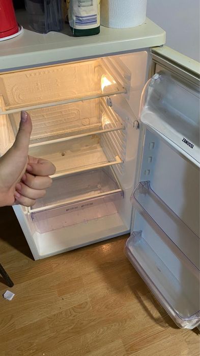 Se vinde frigider!
