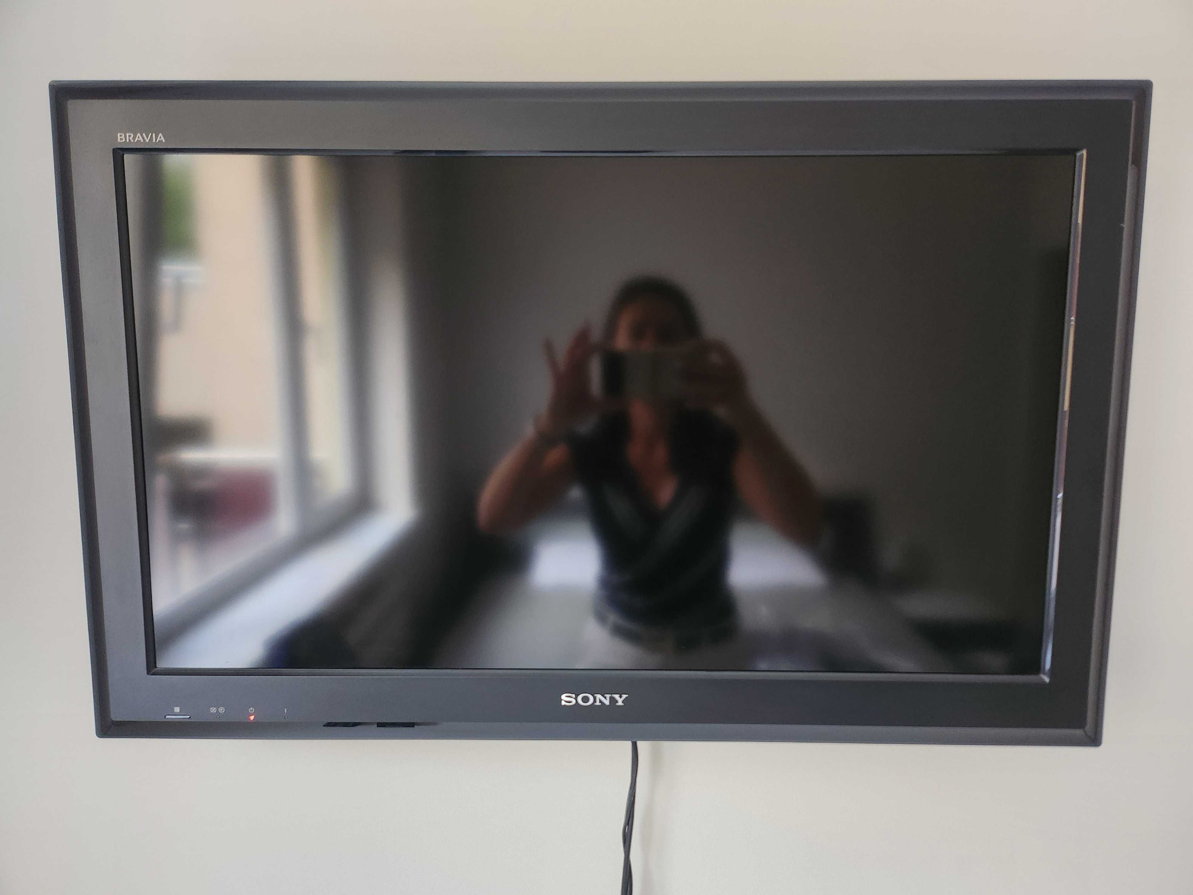 Телевизор Sony 32", година на производство 2008