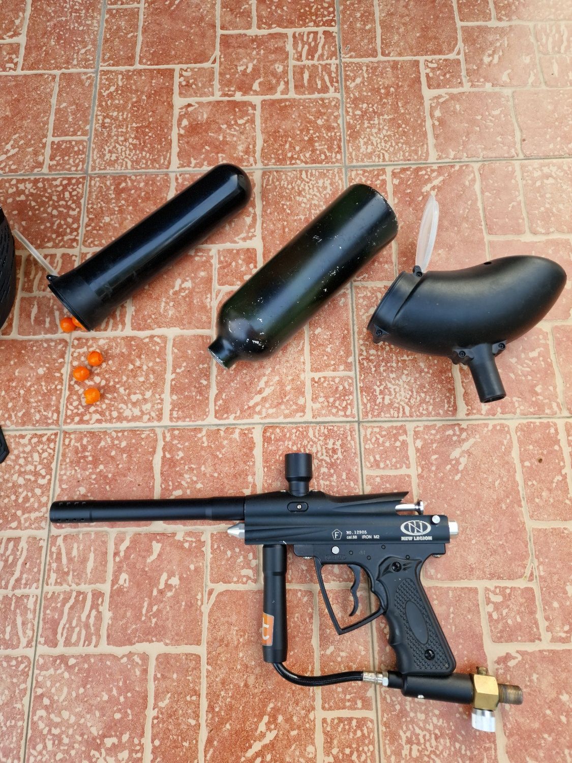 Pistol paintball