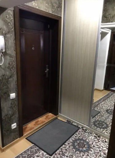 Срочно! Квартира на Дружба народов 3/9/9 общ пл 72м  с обстановкой