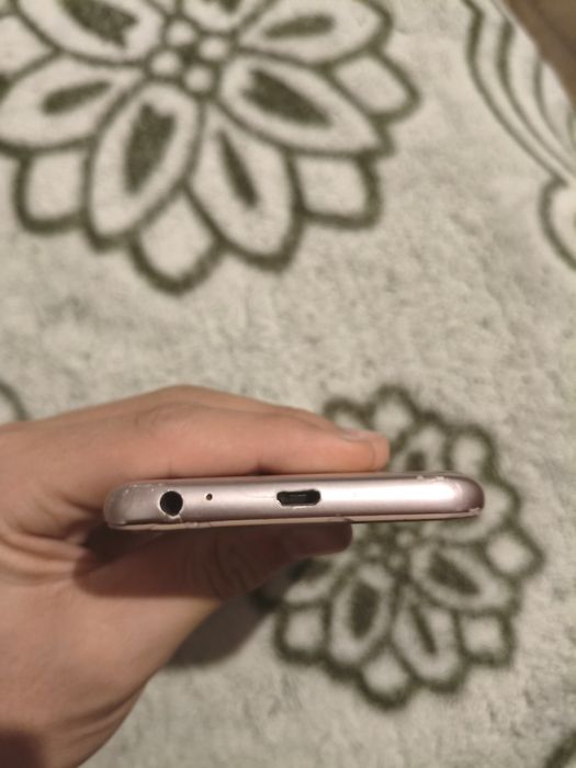 Продам телефон Самсунг на запчасти!