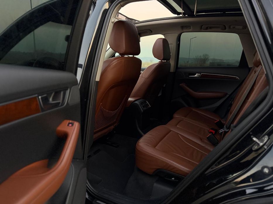 Audi Q5 S-line Quattro 2.0 Tdi 170 CP Distronic 2010