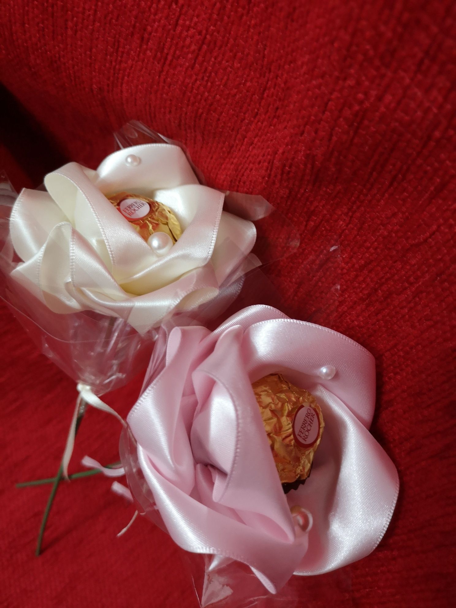 Cadou Martisor floare ferrero rocher ciocolata trandafir(la comanda)