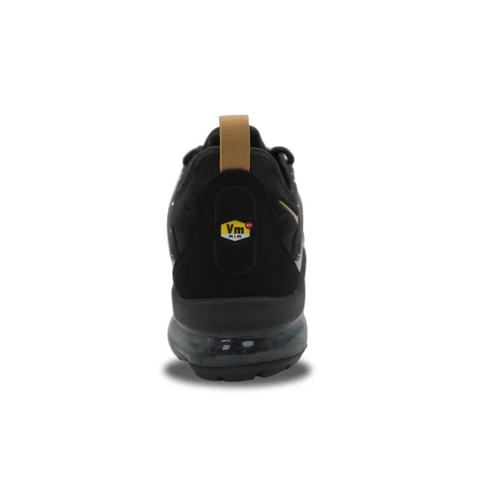 Nike Air VaporMax Plus Black Metallic GOLD- *РАЗПРОДАЖБА*
