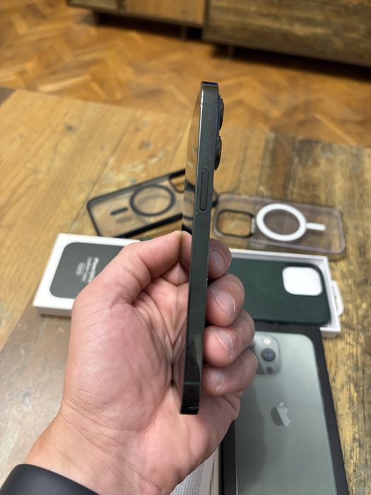 Продавам Iphone 13 pro
