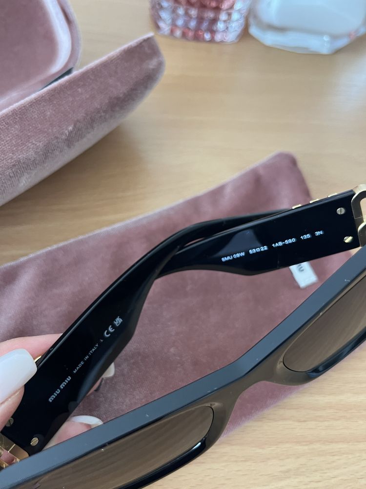 Слънчеви очила Miu Miu