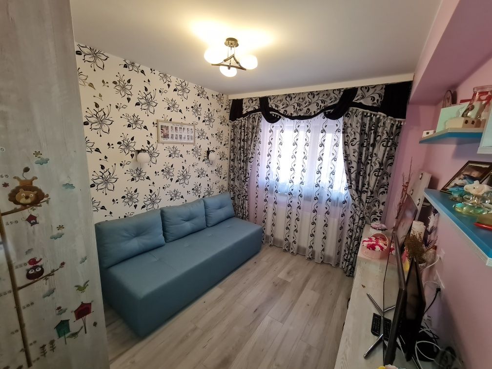 Vând apartament 3 camere mobilat și utilat în Floresti