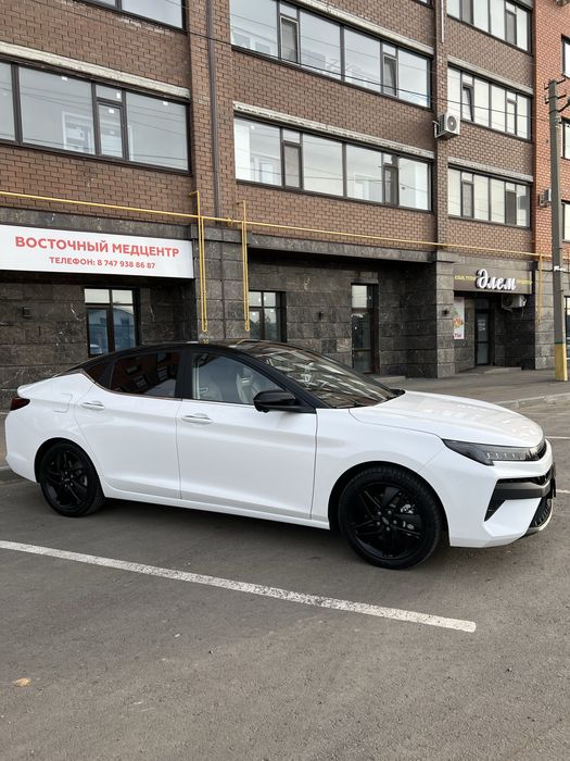 JAC J7 Plus в комплектации Flagship