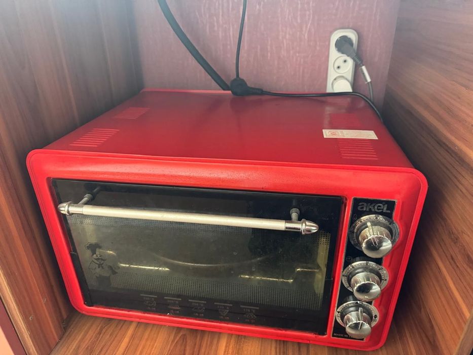 Электропечь в хорошем состоянии