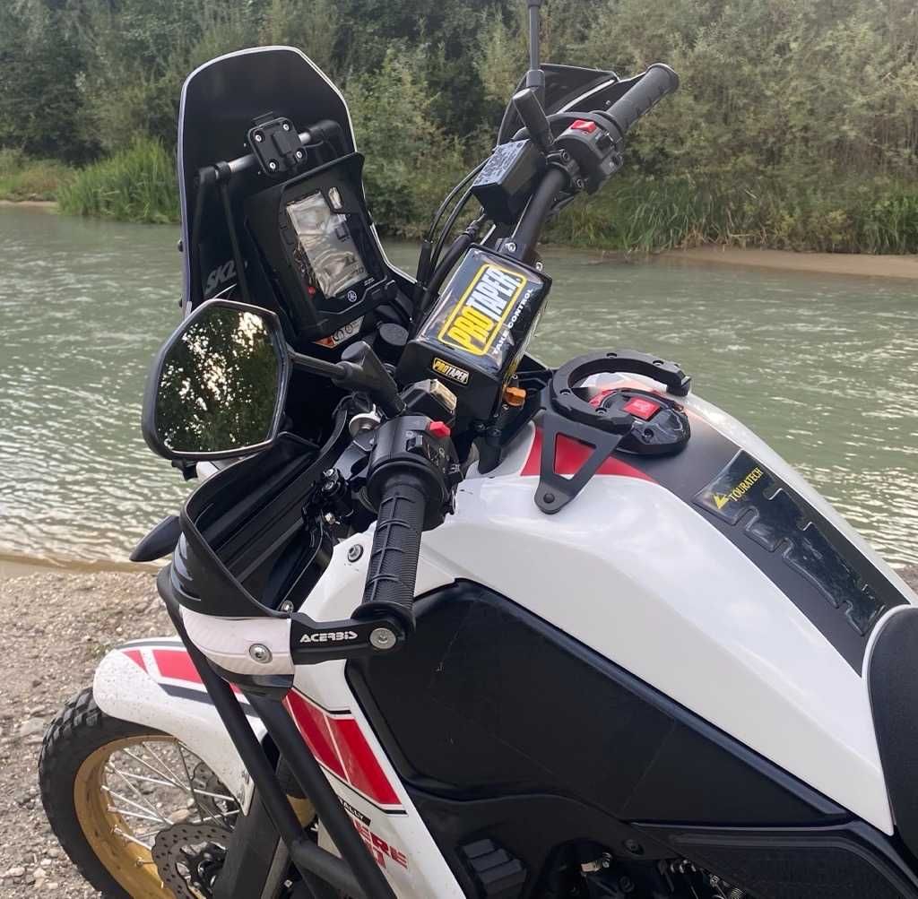 Tenere Rally ca nou avand componente de 6000€ Touratech SCProject etc