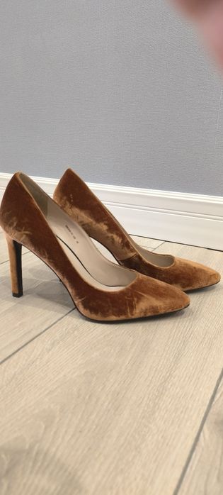 Туфли нарядные замшевые