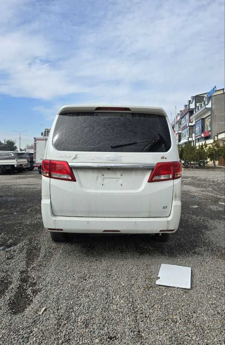 Янги JAC M4 REfine минивэн 26,000 $ га.