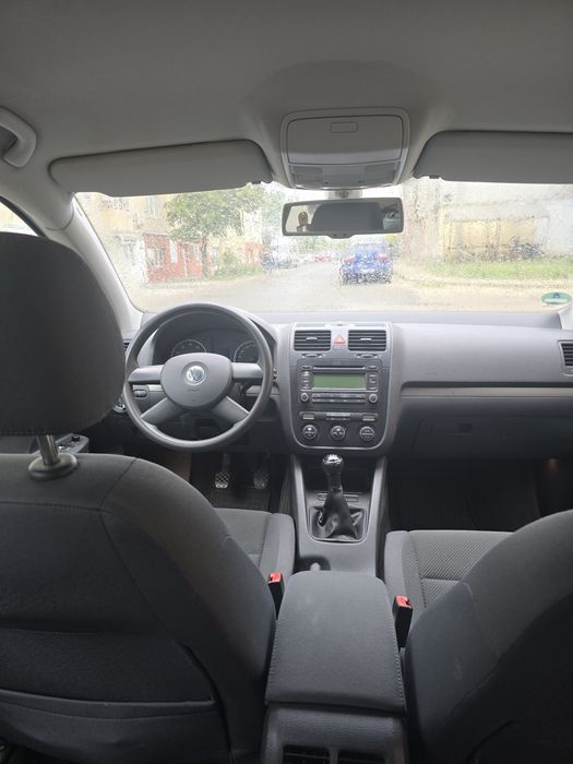 Golf V,1.6 FSI an 2004