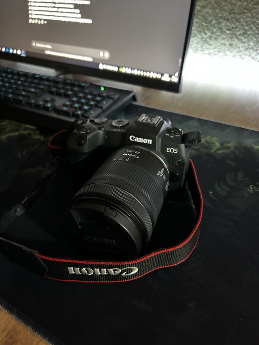 Продам фотоаппарат Canon RP
