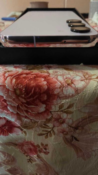 Samsung Galaxy S23 Lavender 128 / 8 GB КАТО НОВ