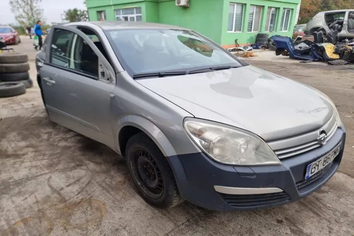 plansa bord usa portiera Aripa stanga dreapta carenaj broasca maner portiera geam ansamblu stergatoare timonerie compresor clima ac  Opel Astra H motor 1.4 benzina  cod motor Z14XEP