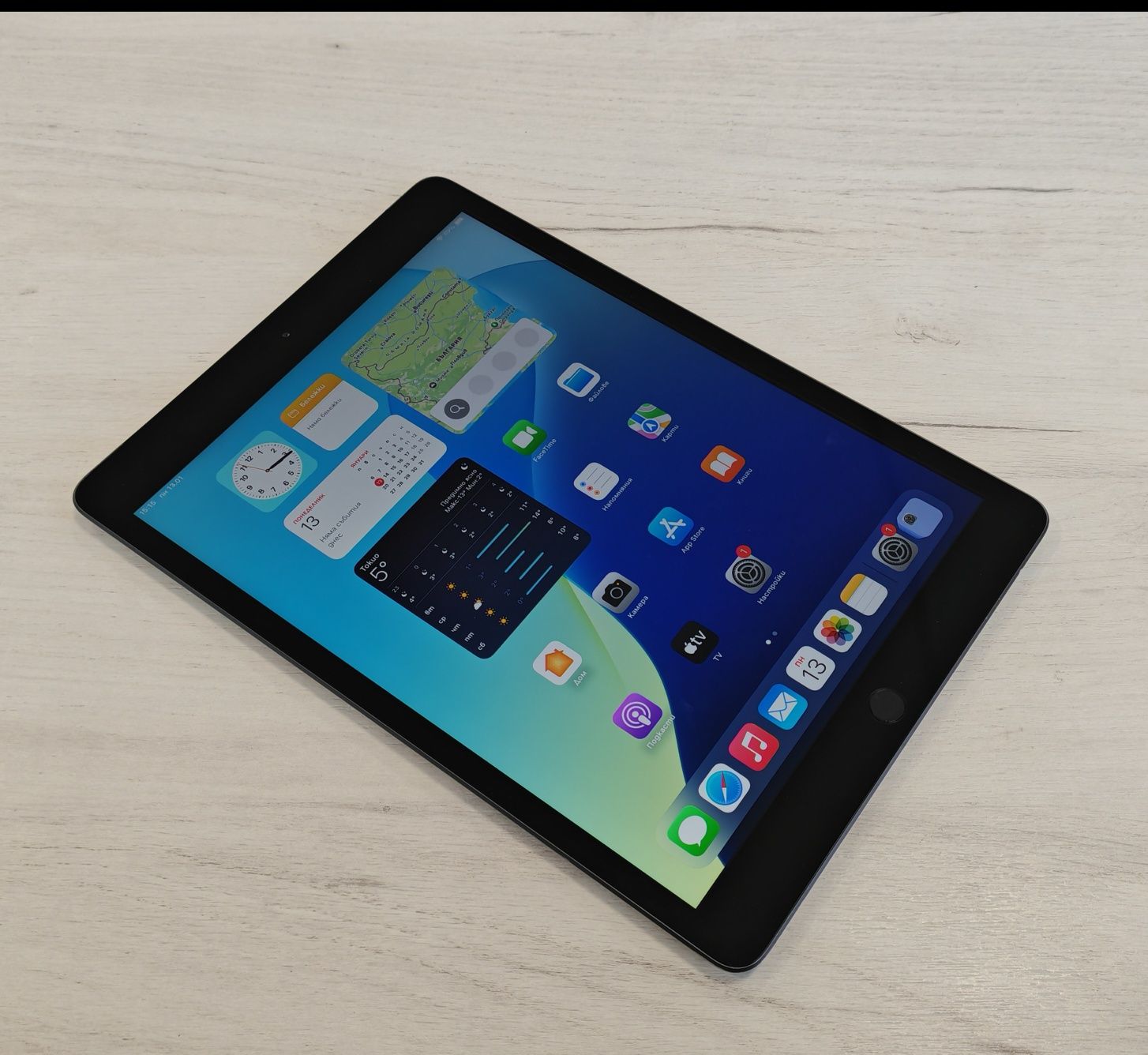 Отличен iPad 8 128 GB WiFi+Cellular