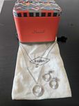 обици и колие на Fossil