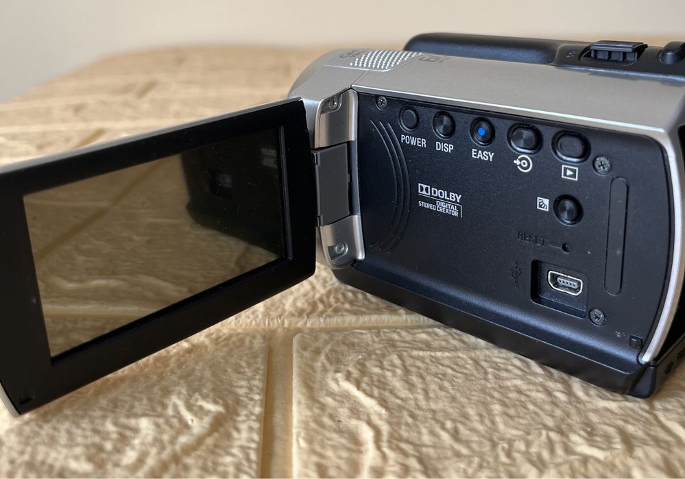 Camera video SONY+Geanta+Acumulator NP-FH70