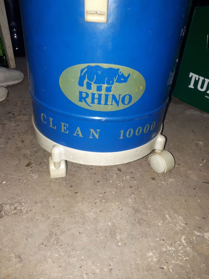 Aspirator romanesc Argis Rhino Clean 10000 NOU