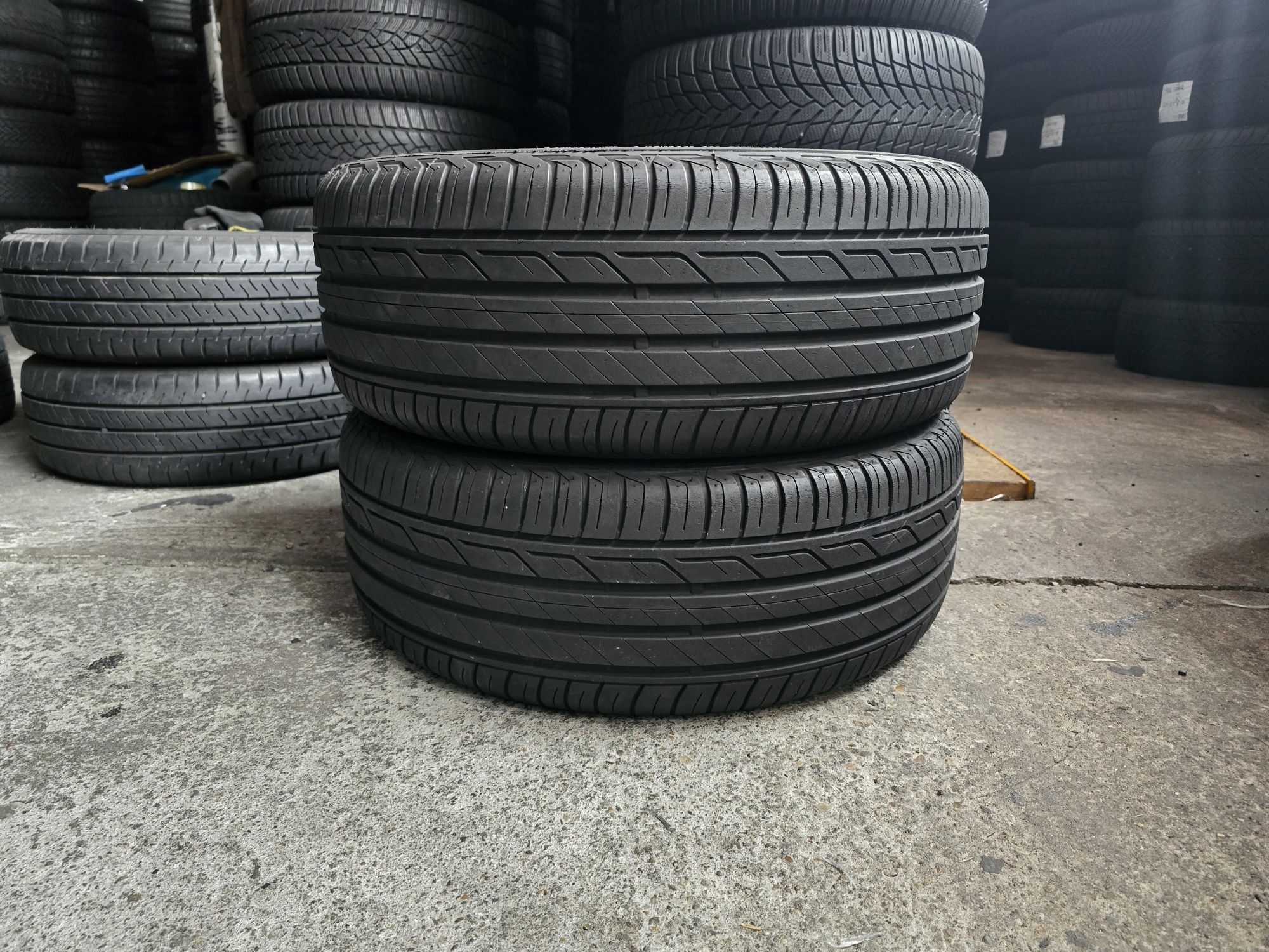 Bridgestone 215/55 R17 94V vară