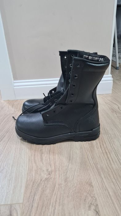 Продаю  Берцы зимные новые