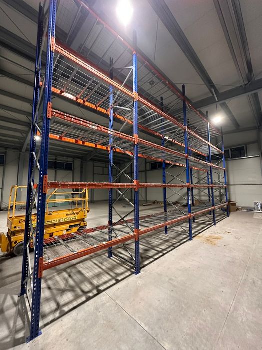 Rafturi metalice de vânzare producător Dexion