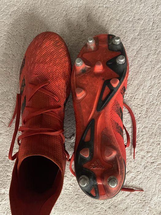 Бутонки adidas predator