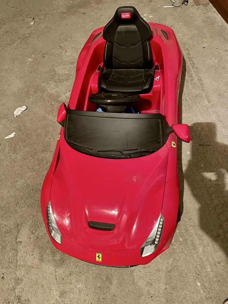 Ferarri Акумулаторна детска кола