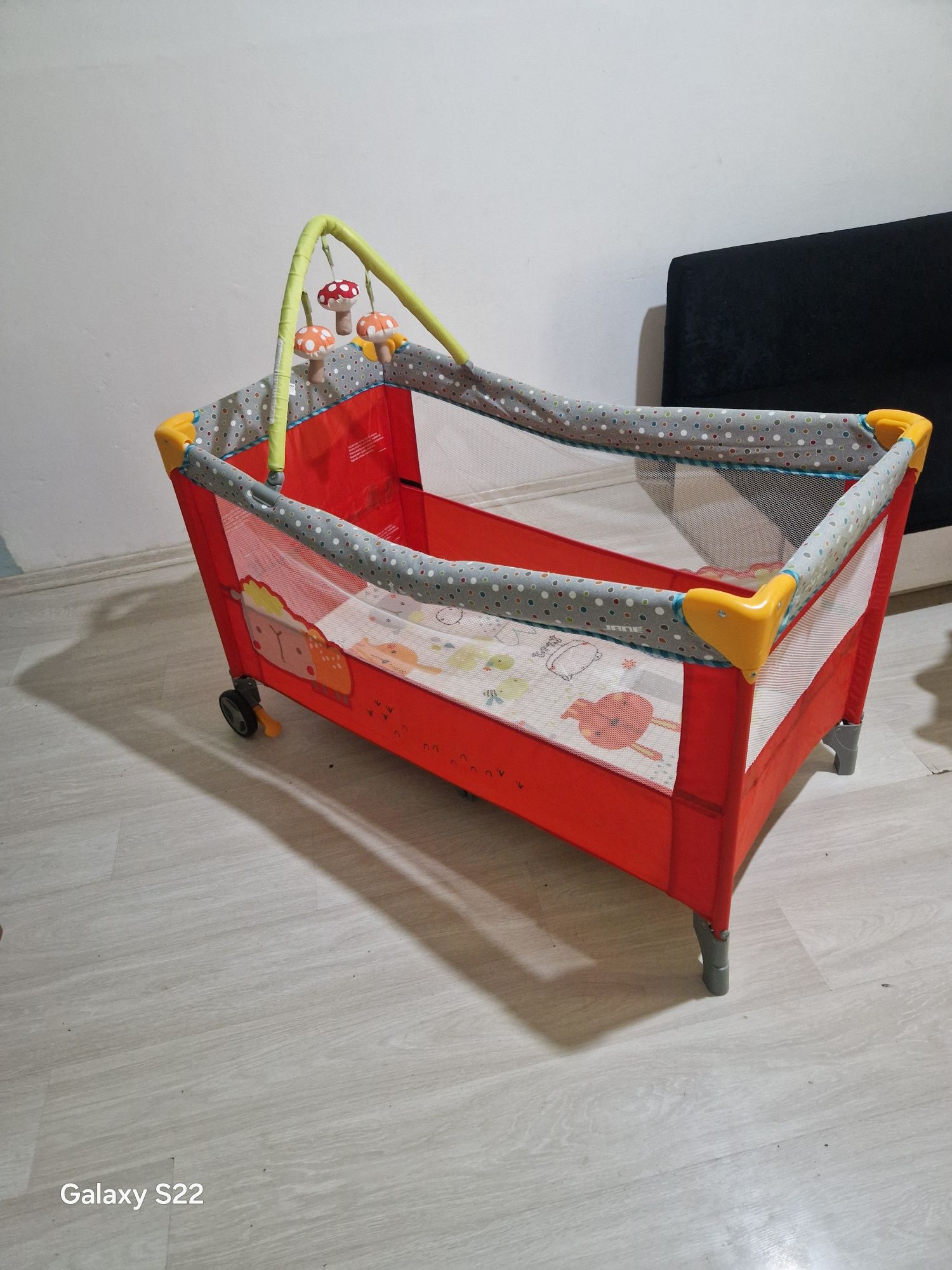Детска сгъваема кошара