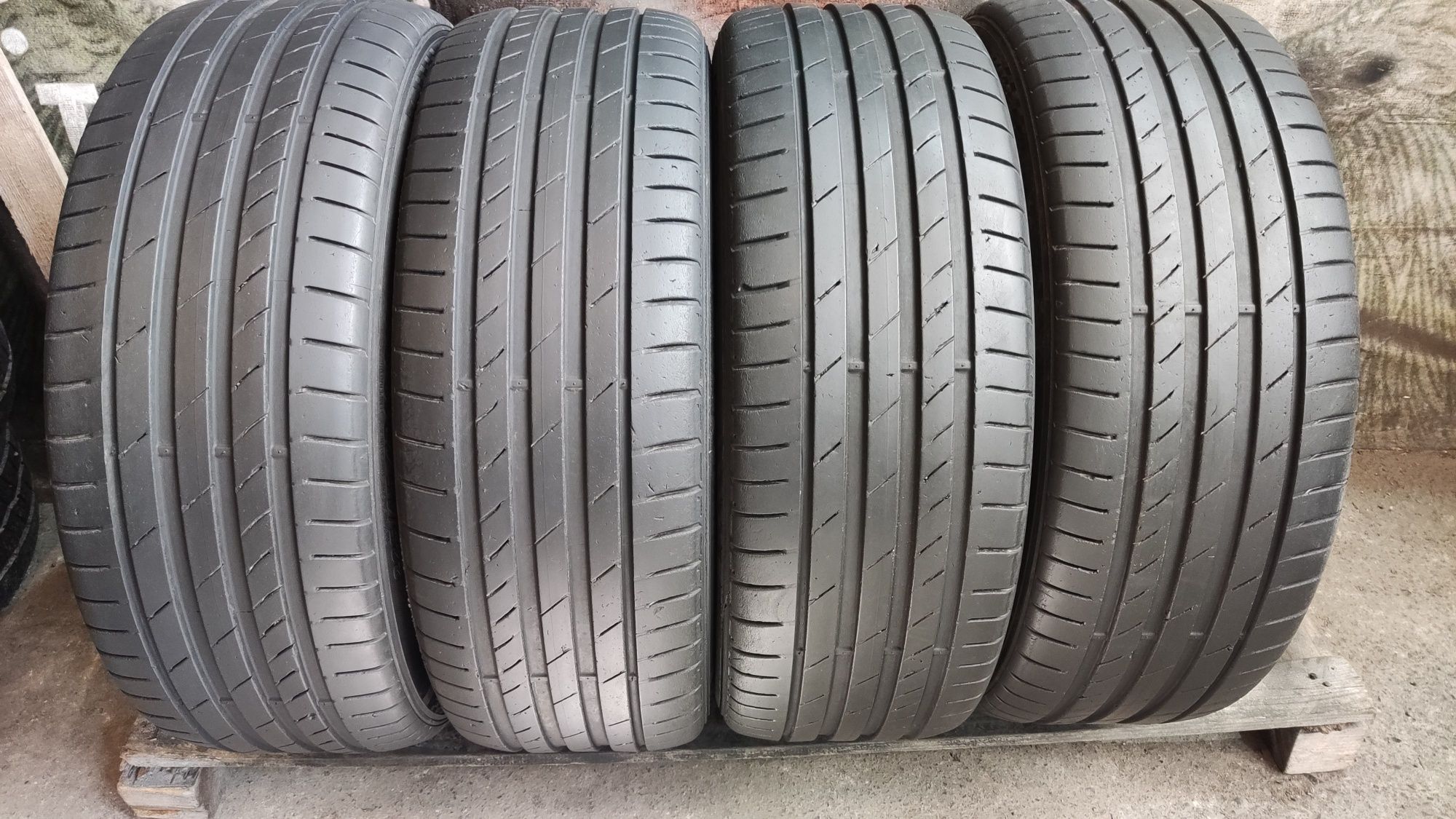 4бр летни гуми 225/45/19 Kumho Ecsta PS71
dot4919
6.5 mm грайфер
Промо