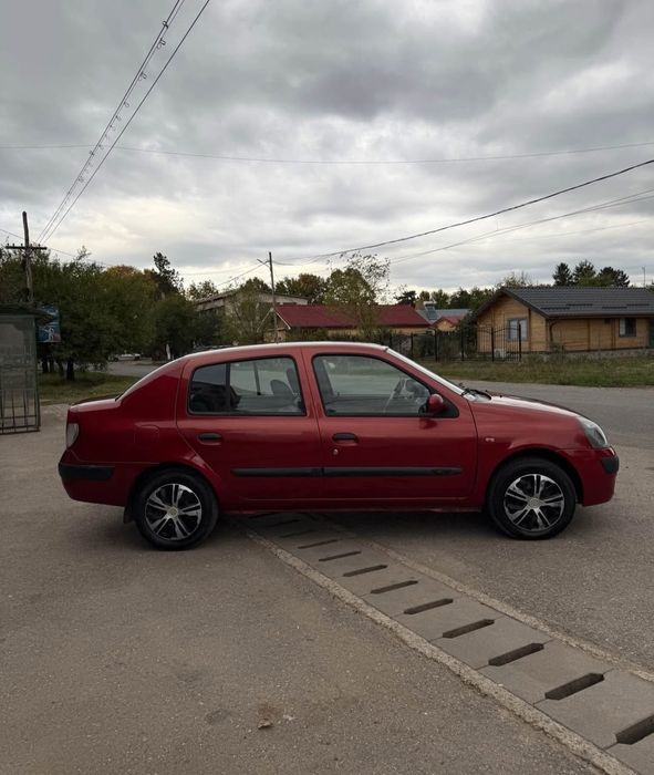 Vând sau schimb renault