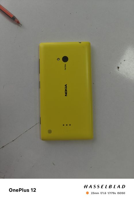 Nokia Lumia 720 (Windows)