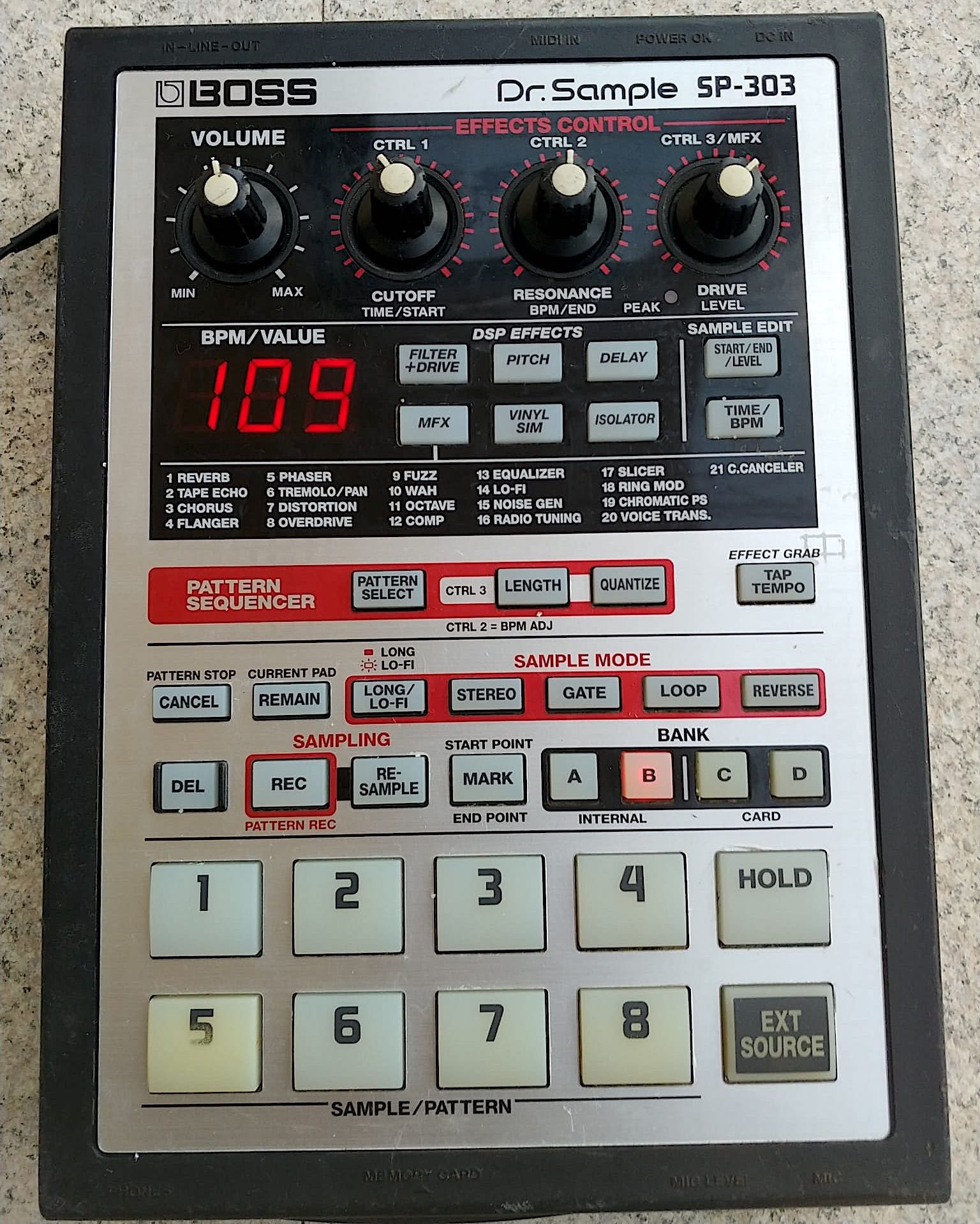BOSS Dr.Sample SP-303 Roland Moog Yamaha Akay