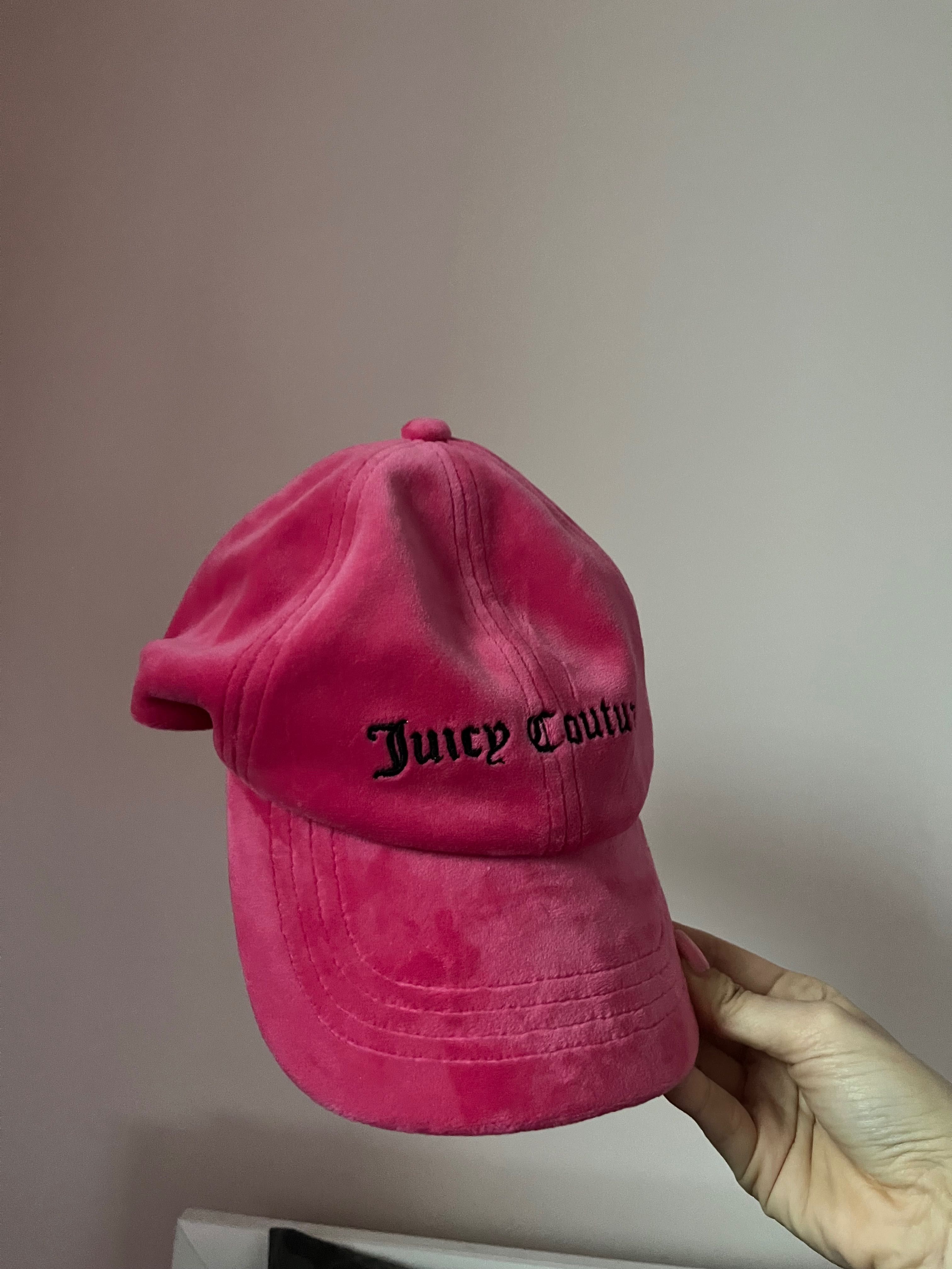 Оригинална нова шапка Juicy Couture