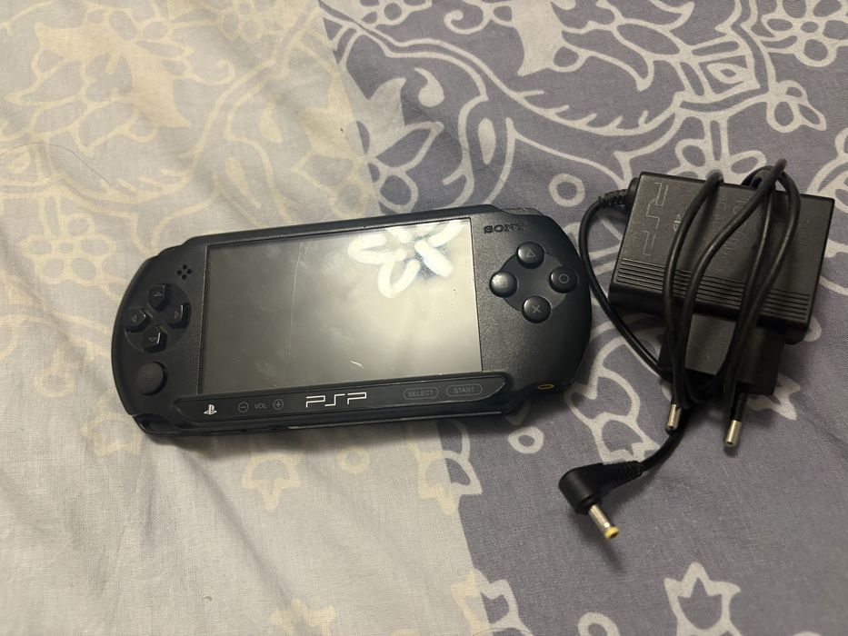Psp portable със зарядно