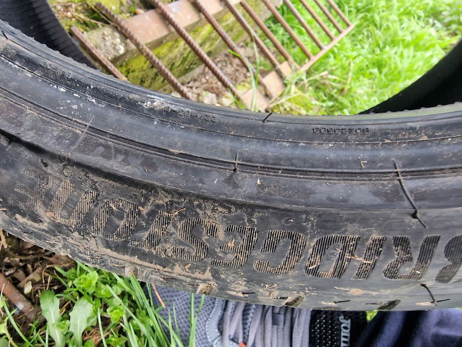 Anvelope 285/35R22 marca Bridgestone, DOT 2022