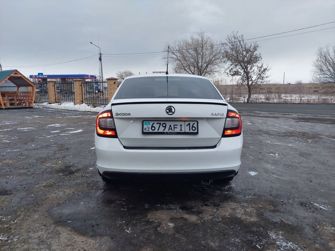 Продам skoda rapid