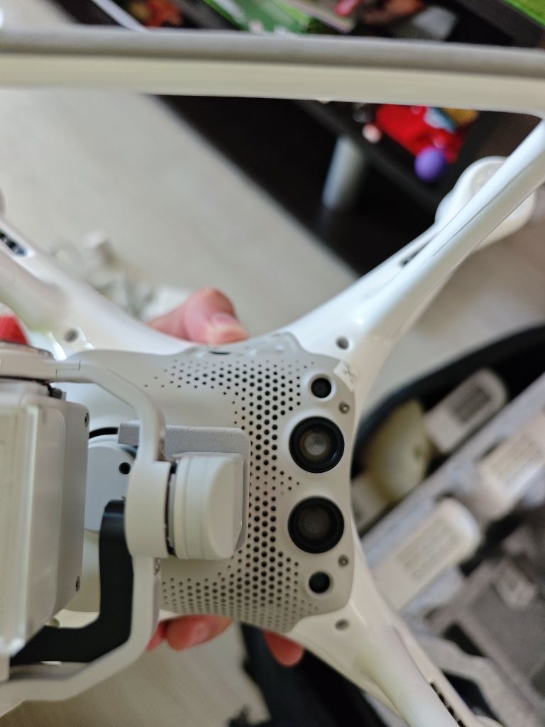Дрон DJI Phantom 4 Advance