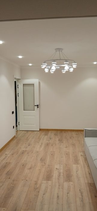 Госпитальный 2*3/2/4.  77 серия Евро упакованная около рынока Центр