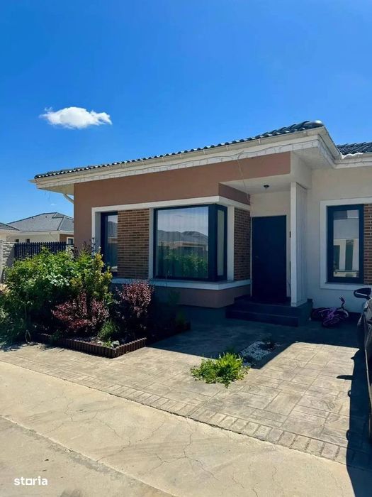 Vila INDIVIDUALA-arhitectura traditionala-gradina 400 MP