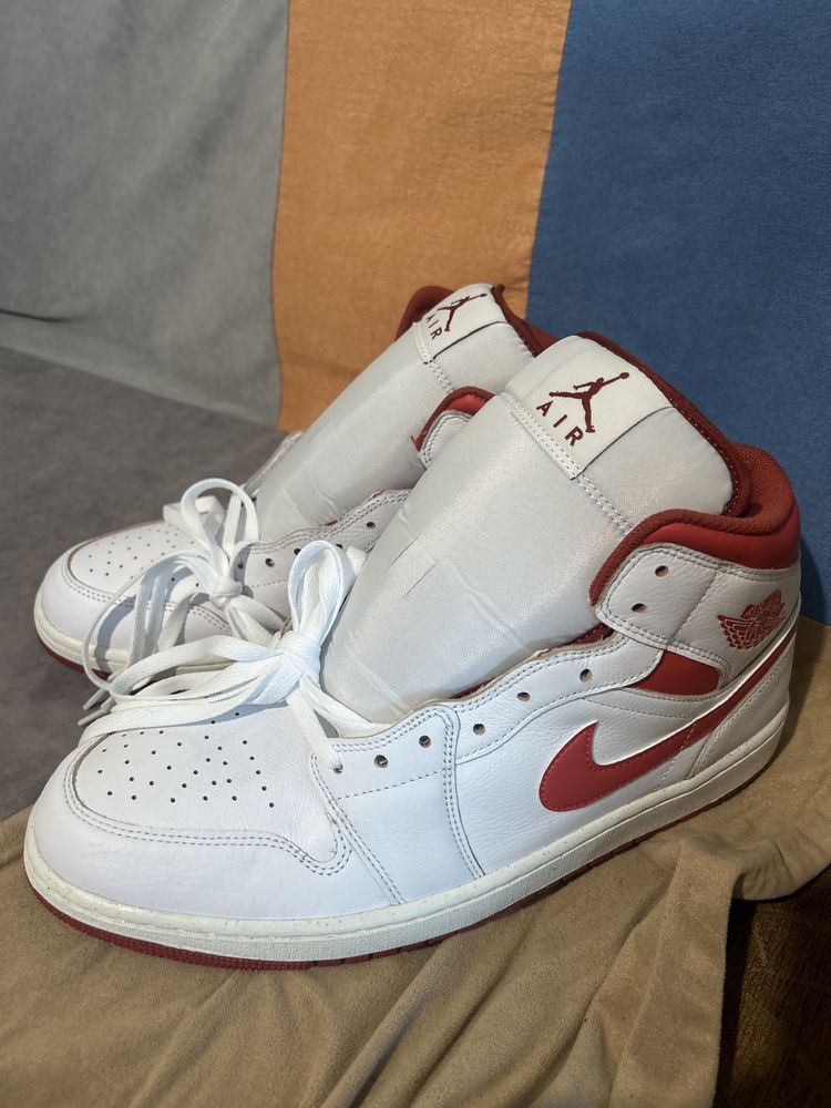 Nike Jordan 1 Mid White/Red