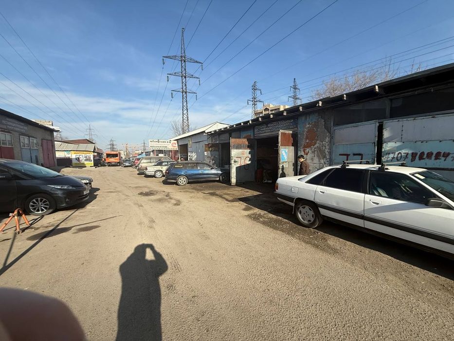 Сдам в  бокс с подьемником