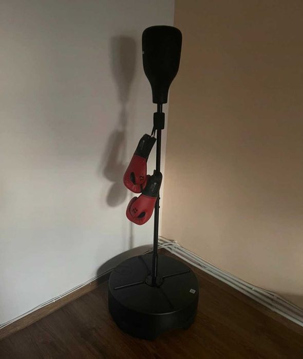 Sac de box punching bag si manusi