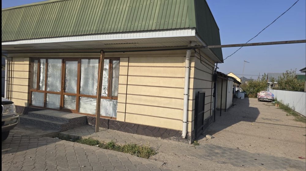 Магазин и общежитие